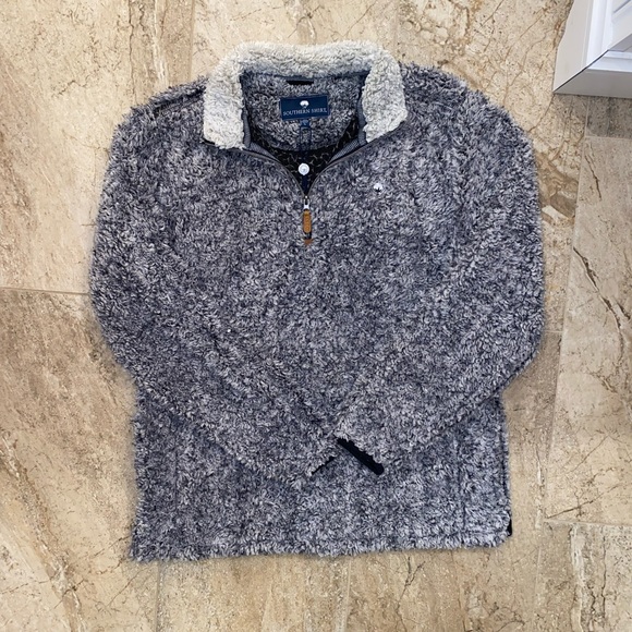 The Southern Shirt Co. Sherpa Pullover with Pockets - Picture 4 of 7